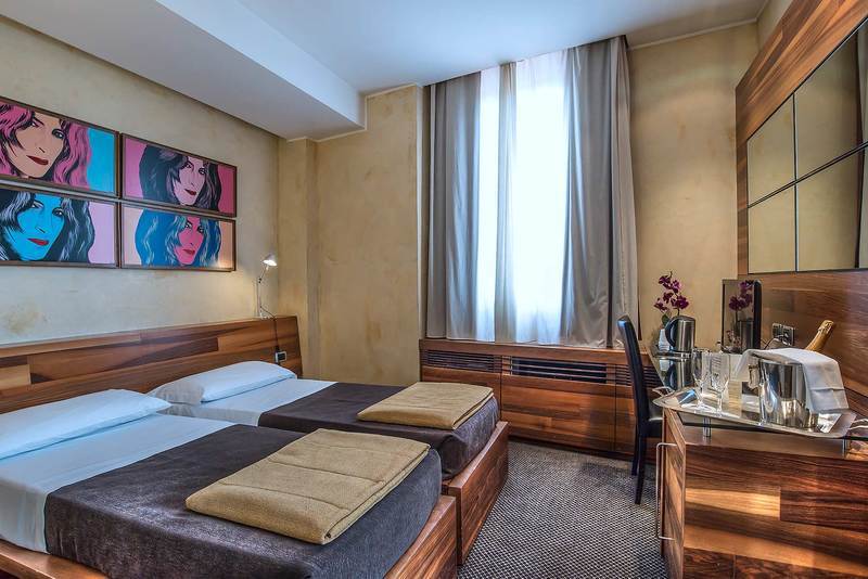 Hotel Tritone Rome Bagian luar foto